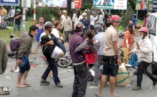 Thai phụ vụ container tông 21 xe máy ám ảnh nhớ lại: “Chân của một người chết đè lên chân tôi“