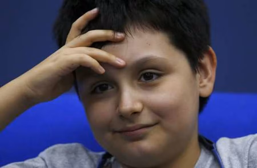 Cậu bé thần đồng vào đại học năm 12 tuổi-5