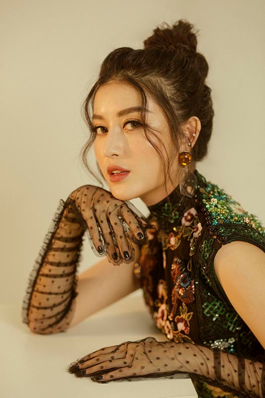 Huyền My thừa nhận độc thân, mơ về đám cưới bí mật trên biển