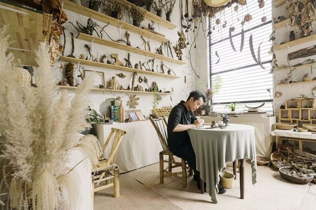 Cuộc sống thần tiên của chàng trai độc thân trong căn biệt thự cổ rộng 300m² ở vùng quê yên bình - Ảnh 1. Cuộc sống thần tiên của chàng trai độc thân trong căn biệt thự cổ rộng 300m² ở vùng quê yên bình - Ảnh 1.