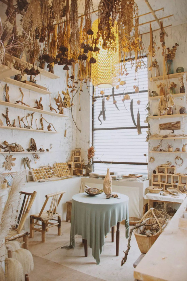 Cuộc sống thần tiên của chàng trai độc thân trong căn biệt thự cổ rộng 300m² ở vùng quê yên bình - Ảnh 9. Cuộc sống thần tiên của chàng trai độc thân trong căn biệt thự cổ rộng 300m² ở vùng quê yên bình - Ảnh 9.