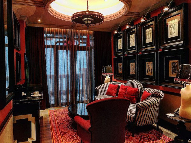 Tiệc năm mới của Rich Kid Việt: Hội em chồng Hà Tăng dẫn đầu về độ sang chảnh ảnh 6 Tiệc năm mới của Rich Kid Việt: Hội em chồng Hà Tăng dẫn đầu về độ sang chảnh ảnh 6