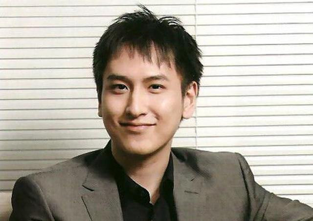 Thiếu gia điển trai 18 tuổi thành tỷ phú nhưng U40 vẫn chưa có vợ ảnh 2 thieu gia hong kong dep trai nhu tai tu, 18 tuoi thanh ty phu nhung u40 van chua lay vo - 2