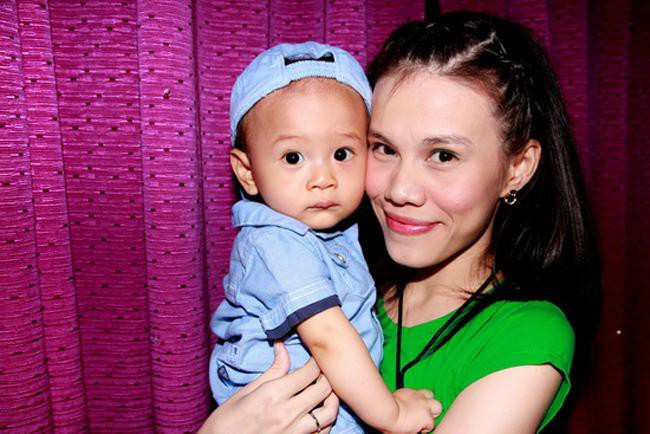 Không ở với bố, mẹ đã đi lấy chồng, cuộc sống con trai Ngô Kiến Huy giờ ra sao? - Ảnh 2. Không ở với bố, mẹ đã đi lấy chồng, cuộc sống con trai Ngô Kiến Huy giờ ra sao? - Ảnh 2.