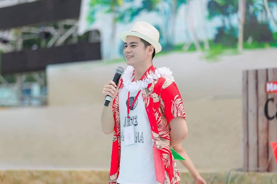 Chàng nhân viên ngân hàng điển trai, dáng đẹp chuẩn người mẫu ảnh 6