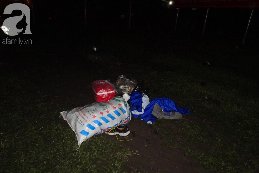 Nghẹn lòng đám tang của những nạn nhân vụ tai nạn: Dưới bánh xe container định mệnh, họ chẳng bao giờ tỉnh dậy nữa - Ảnh 5.