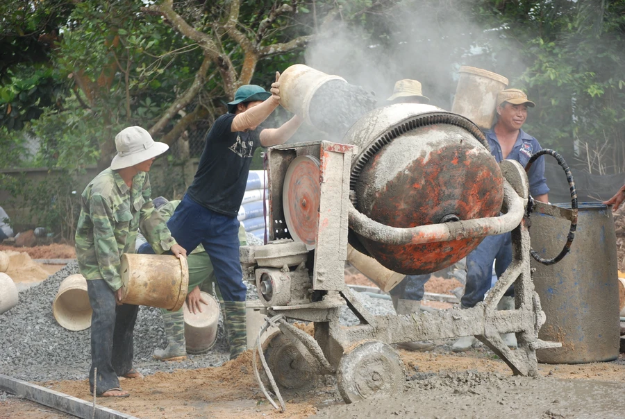 Để tránh lạm thu các khoản đóng góp của dân