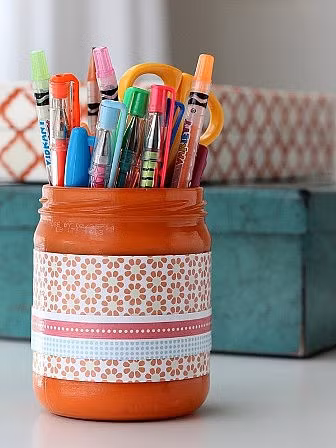 Cách làm hộp bút siêu nhanh và cực độc đáo chào năm học mới - Hình 1