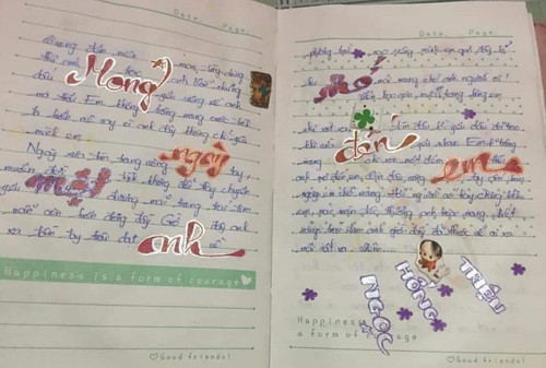 Quyển sổ ghi lời bài hát chứa cả "bầu trời ký ức" của nhiều người ảnh 2 Mong một ngày anh nhớ đến em - Triệu Hồng Ngọc.