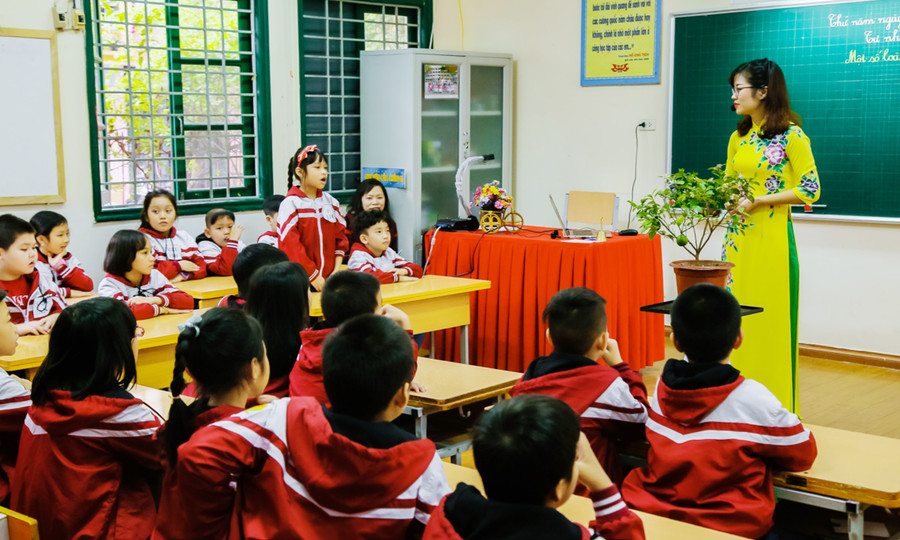 Hội thi giáo viên dạy giỏi tại Trường Tiểu học Nghĩa Tân (Cầu Giấy, Hà Nội). Ảnh: NT