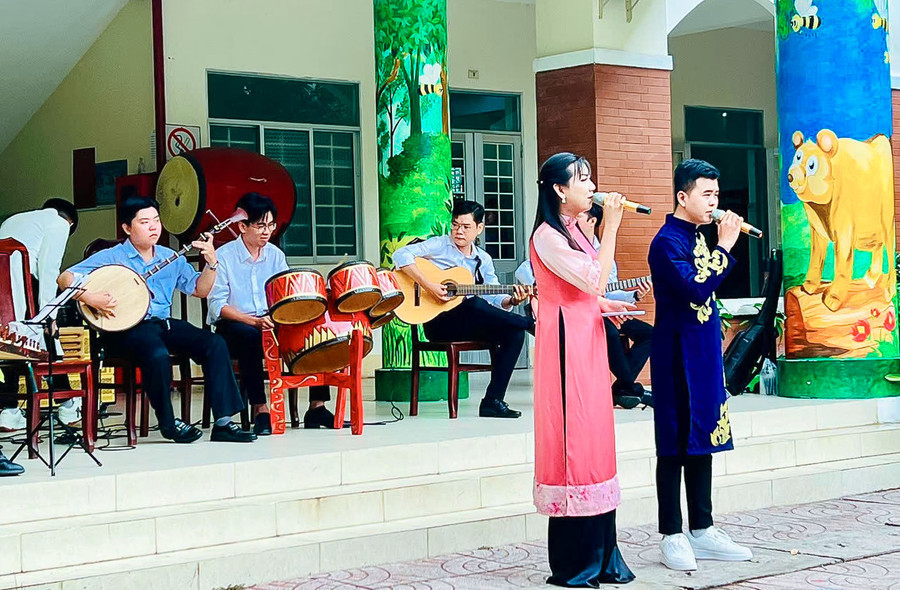Một hoạt động giao lưu của mô hình tại Trường Tiểu học Cái Khế 1. Ảnh: Tấn Đạt. Một hoạt động giao lưu của mô hình tại Trường Tiểu học Cái Khế 1. Ảnh: Tấn Đạt.