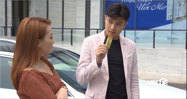 Anh chàng đưa vợ sắp cưới đi mua sắm ở tập 35. Anh chàng đưa vợ sắp cưới đi mua sắm ở tập 35.