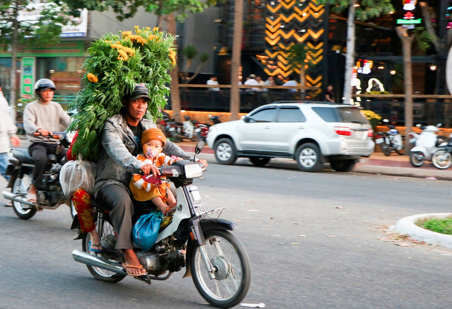 Ninh Thuận: 29 Tết, phố phường tất bật những công việc cuối cùng ảnh 2 Ninh Thuận: 29 Tết, phố phường tất bật những công việc cuối cùng ảnh 2