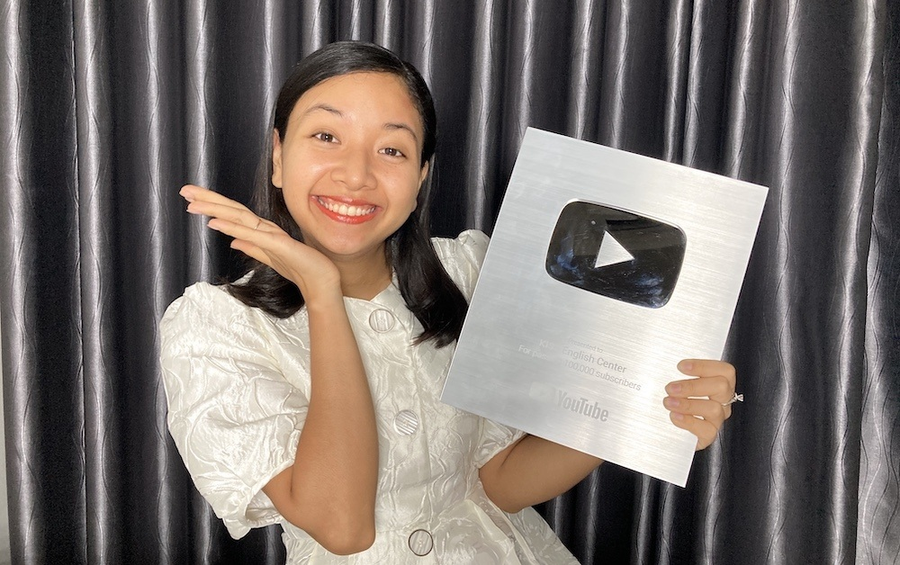 Kênh Youtube dạy tiếng Anh của Hoàng Minh Thủy nhận được nút bạc