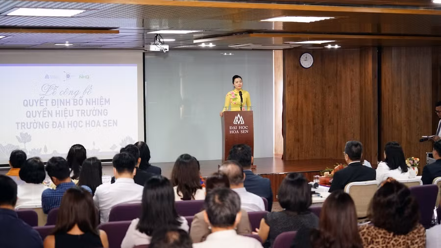 PGS.TS Võ Thị Ngọc Thúy-Quyền hiệu trưởng Trường ĐH Hoa Sen phát biểu tại lễ công bố quyết định nhân sự của HSU