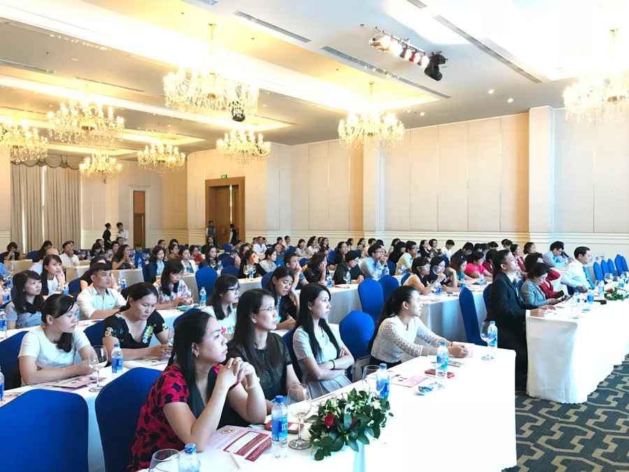 Hội nghị với sự tham giavà tham luận sôi nổi của hơn 150 bác sĩ và nhân viên y tế