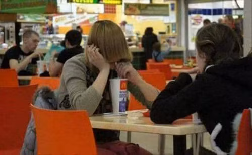 Kiểu tóc dành cho người hướng nội. 10-anh-hai-hot-nhat-facebook-trong-ngay-4