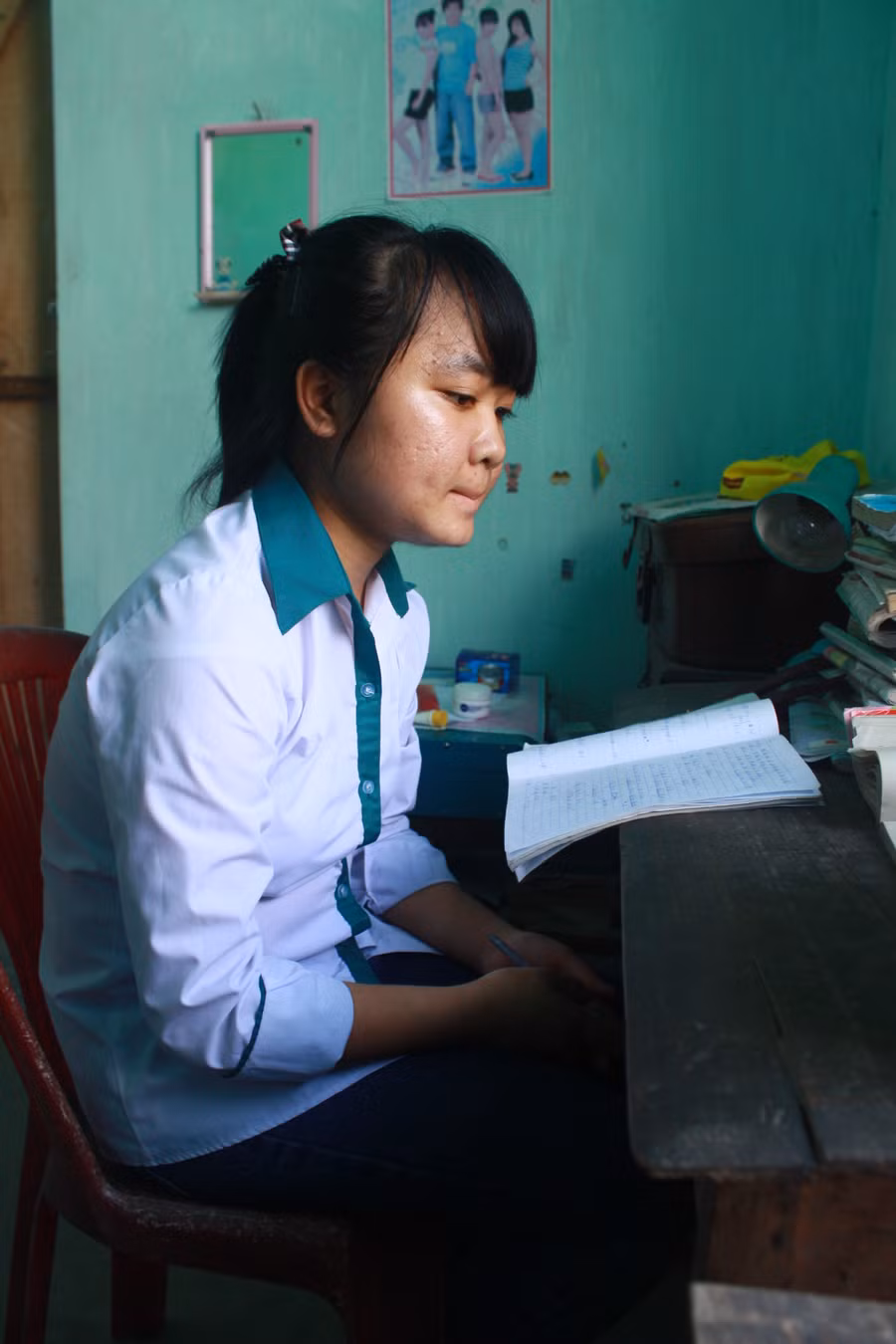 “Em mong mình khỏi bệnh để đi học, đậu vào ĐH, thực hiện ước mơ của anh trai” - Tú chia sẻ