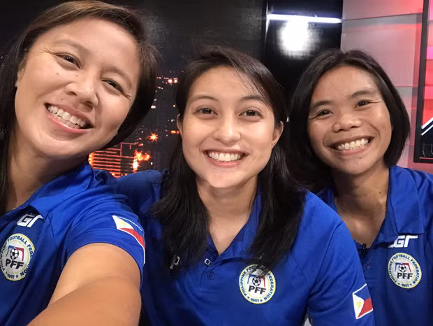 Báo Thái bất ngờ chọn hotgirl tuyển nữ Hoàng Thị Loan vào Top 10 nữ cầu thủ xinh đẹp nhất châu Á - Ảnh 7.