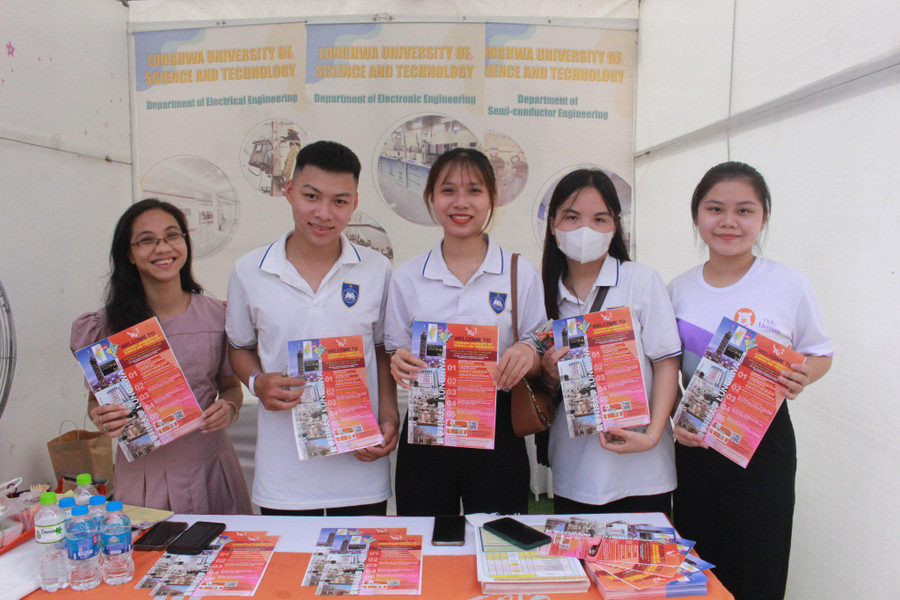 Những năm gần đây, hàng năm có khoảng 6.000 - 8.000 thí sinh 15 tỉnh vùng Trung du và miền núi phía Bắc trúng tuyển vào Đại học Thái Nguyên.