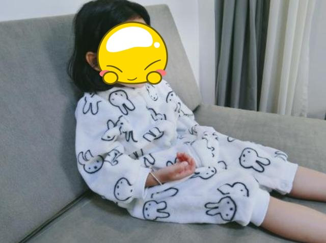 Cháu 4 tuổi ngủ trưa mãi không dậy, bà vào gọi phát hiện ngừng thở ảnh 1 chau 4 tuoi ngu trua mai khong day, ba vao goi phat hien da ngung tho - 1