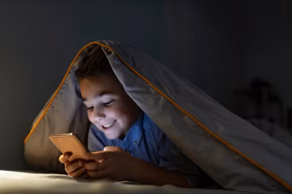 5-dau-hieu-tang-dong-giam-chu-y-o-tre-ngoisao.vn-w760-h506 2 rối loạn tăng động, tăng động, chăm sóc trẻ nhỏ đúng cách