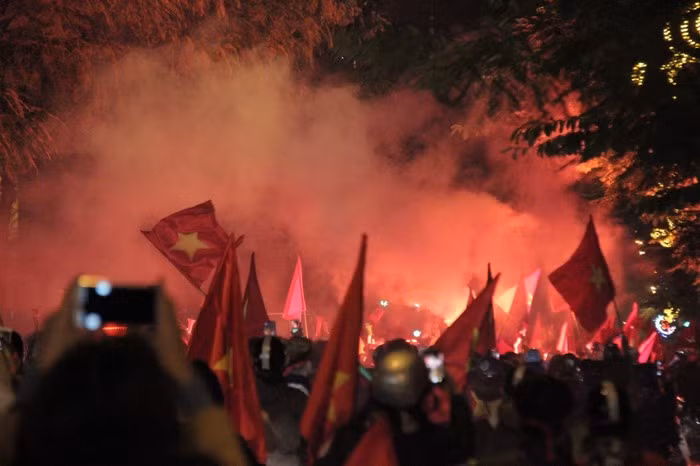 Triệu người xuống đường mừng tuyển Việt Nam vô địch AFF Cup 2018 ảnh 9 Triệu người xuống đường mừng tuyển Việt Nam vô địch AFF Cup 2018 ảnh 9