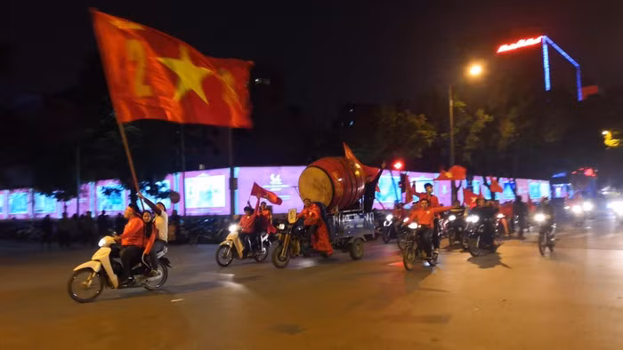 Triệu người xuống đường mừng tuyển Việt Nam vô địch AFF Cup 2018 ảnh 35 Triệu người xuống đường mừng tuyển Việt Nam vô địch AFF Cup 2018 ảnh 35