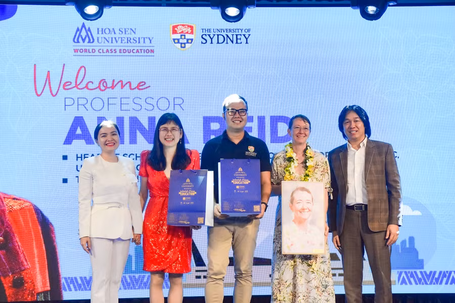 Lãnh đạo Tập đoàn Giáo dục Nguyễn Hoàng và Ban giám hiệu HSU chào đón đoàn công tác của Nhạc viện Sydney.