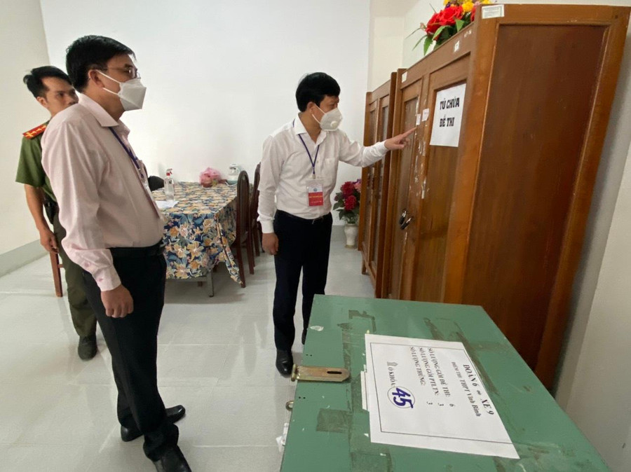 Sáng 7/7, thí sinh thi tốt nghiệp THPT năm 2022 môn đầu tiên ảnh 35 Sáng 7/7, thí sinh thi tốt nghiệp THPT năm 2022 môn đầu tiên ảnh 35