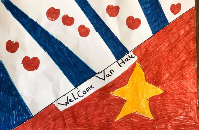 Món quà đặc biệt mà CĐV Heerenveen dành tặng Văn Hậu. Món quà đặc biệt mà CĐV Heerenveen dành tặng Văn Hậu.