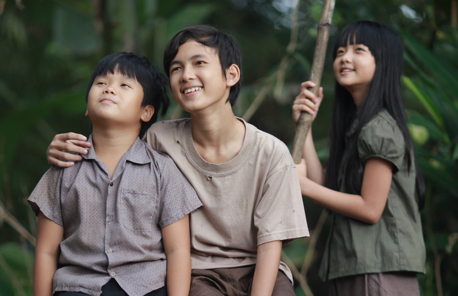 Dàn diễn viên nhí trong phim "Tôi thấy hoa vàng trên cỏ xanh". Dàn diễn viên nhí trong phim "Tôi thấy hoa vàng trên cỏ xanh".
