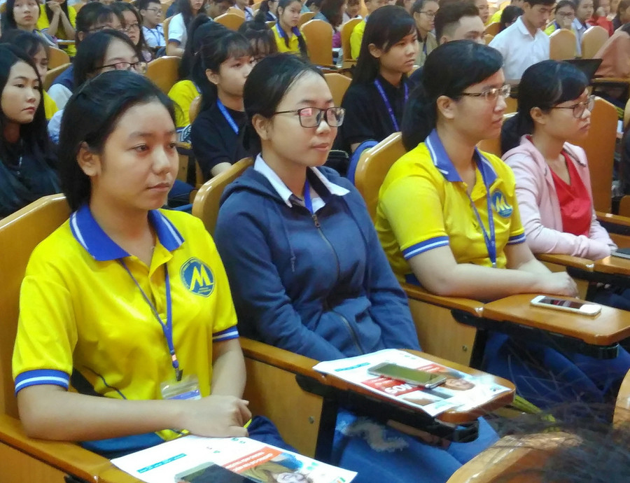 Đông đảo sinh viên tham dự lễ phát động cuộc thi Đông đảo sinh viên tham dự lễ phát động cuộc thi