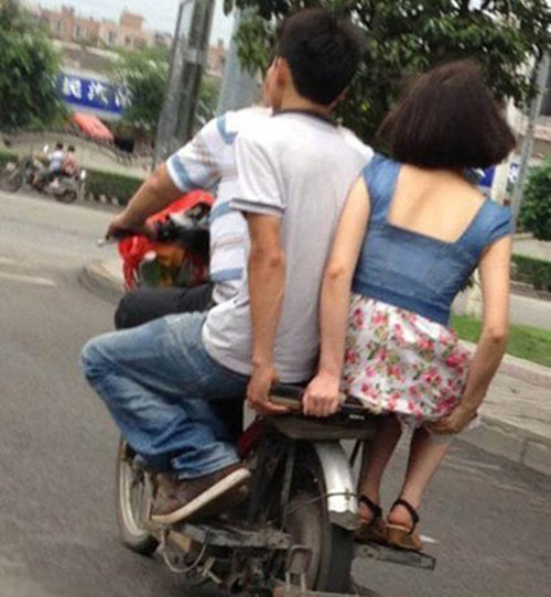 Vẫn còn thừa một chỗ này.