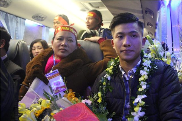 Văn Đức và mẹ