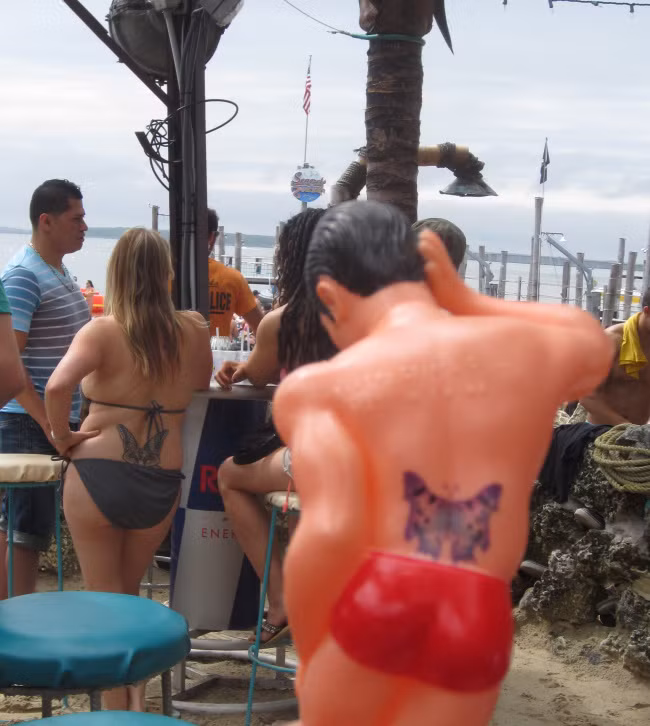 tinh co "chop" nhung khoanh khac hai huoc day bat ngo hinh anh 1