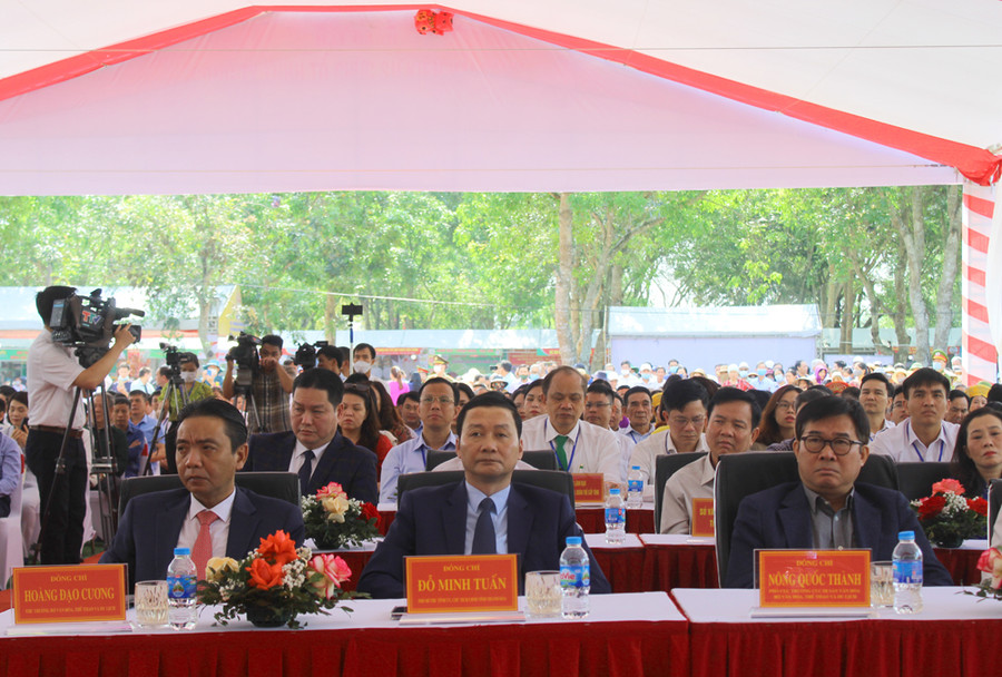 Lãnh đạo Trung ương và địa phương dự chương trình. Ảnh: LT. Lãnh đạo Trung ương và địa phương dự chương trình. Ảnh: LT.