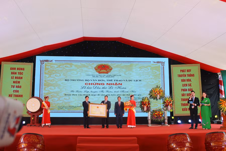 Lễ hội đền thờ Lê Hoàn 2023 được Bộ Văn hóa, Thể thao và du lịch đưa vào danh sách di sản văn hóa phi vật thể quốc gia. Ảnh: LT.
