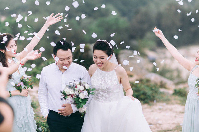 Cặp đôi “phục sinh” đám cưới Việt Nam 100 năm qua bằng ảnh ảnh 11 Cặp đôi “phục sinh” đám cưới Việt Nam 100 năm qua bằng ảnh ảnh 11