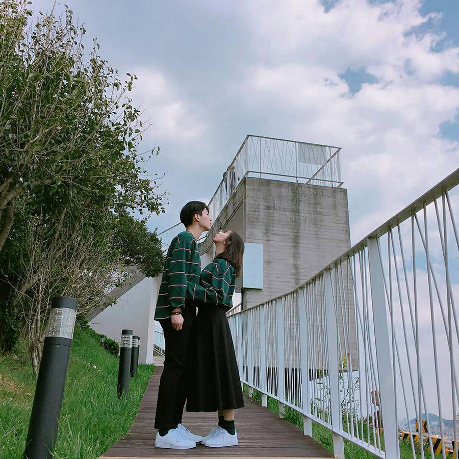 Bộ ảnh "nghìn nơi một tư thế" của cặp đôi "mét 6 - mét 8" ảnh 11 Bộ ảnh "nghìn nơi một tư thế" của cặp đôi "mét 6 - mét 8" ảnh 11