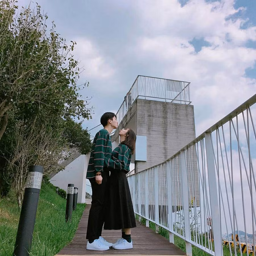 Bộ ảnh "nghìn nơi một tư thế" của cặp đôi "mét 6 - mét 8" ảnh 11