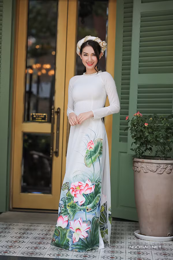 ho-ngoc-ha-sexy-voi-vay-6000-usd-di-su-kien-9