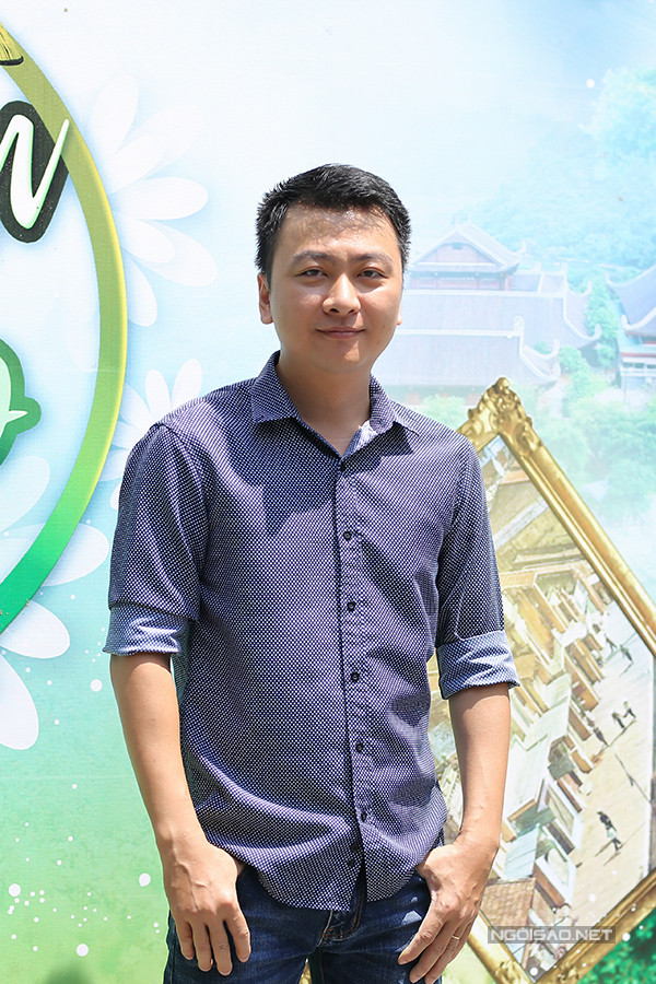 Nhạc sĩ Nguyễn Dân. ho-ngoc-ha-sexy-voi-vay-6000-usd-di-su-kien-12