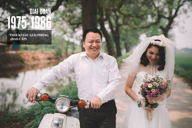 Cặp đôi “phục sinh” đám cưới Việt Nam 100 năm qua bằng ảnh ảnh 6 Rước dâu những năm 1975 - 1986: Thời kỳ bao cấp