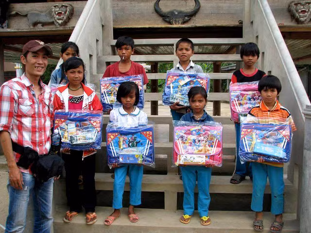 Gặp chàng trai phố Hội giàu lòng nhân ái