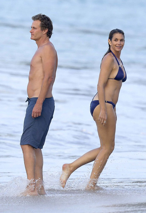 Chồng cô, Rande Gerber, cũng từng là người mẫu hồi trẻ trước khi đi theo con đường kinh doanh. con-gai-nhu-ban-sao-hoan-hao-cua-cindy-crawford-ngay-tre-5