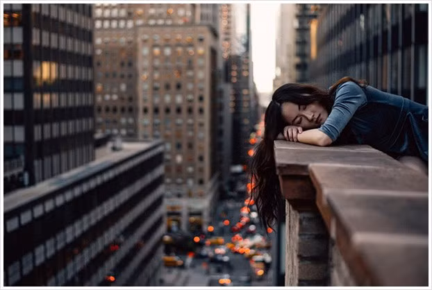 Hậu quả nghiêm trọng của việc hôm nào cũng cố thức khuya hoặc không ngủ đủ giấc, ai biết rồi cũng giật mình thấy sợ - Ảnh 2.