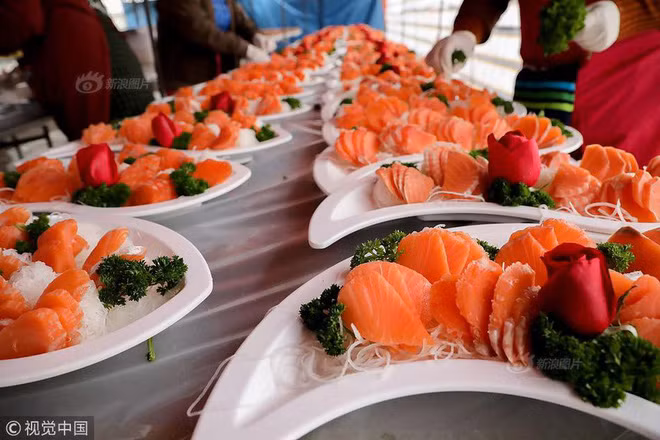 Choáng ngợp với cỗ cưới nhà quê: Phục vụ 1.500 người, bào ngư, hải sâm ai cũng có phần-6