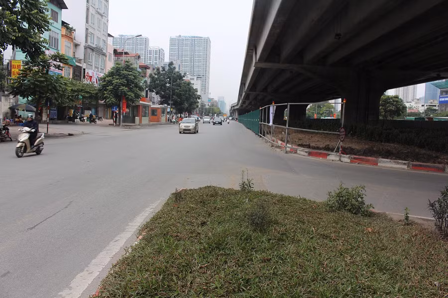 Cơ quan chức năng dự kiến xén dải phân cách hơn 8 km với chi phí khoảng 100 tỷ đồng và hoàn thành trước Tết Nguyên đán 2019