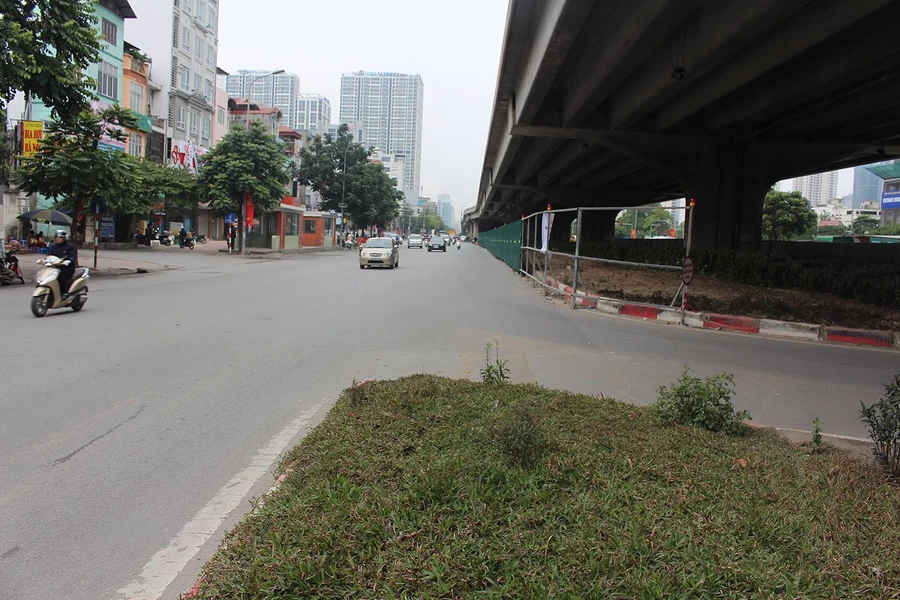 Cơ quan chức năng dự kiến xén dải phân cách hơn 8 km với chi phí khoảng 100 tỷ đồng và hoàn thành trước Tết Nguyên đán 2019